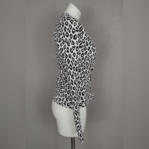 Theory Leopard Print V-Neck Cardigan Size Small Flawed - Picture 3 of 16